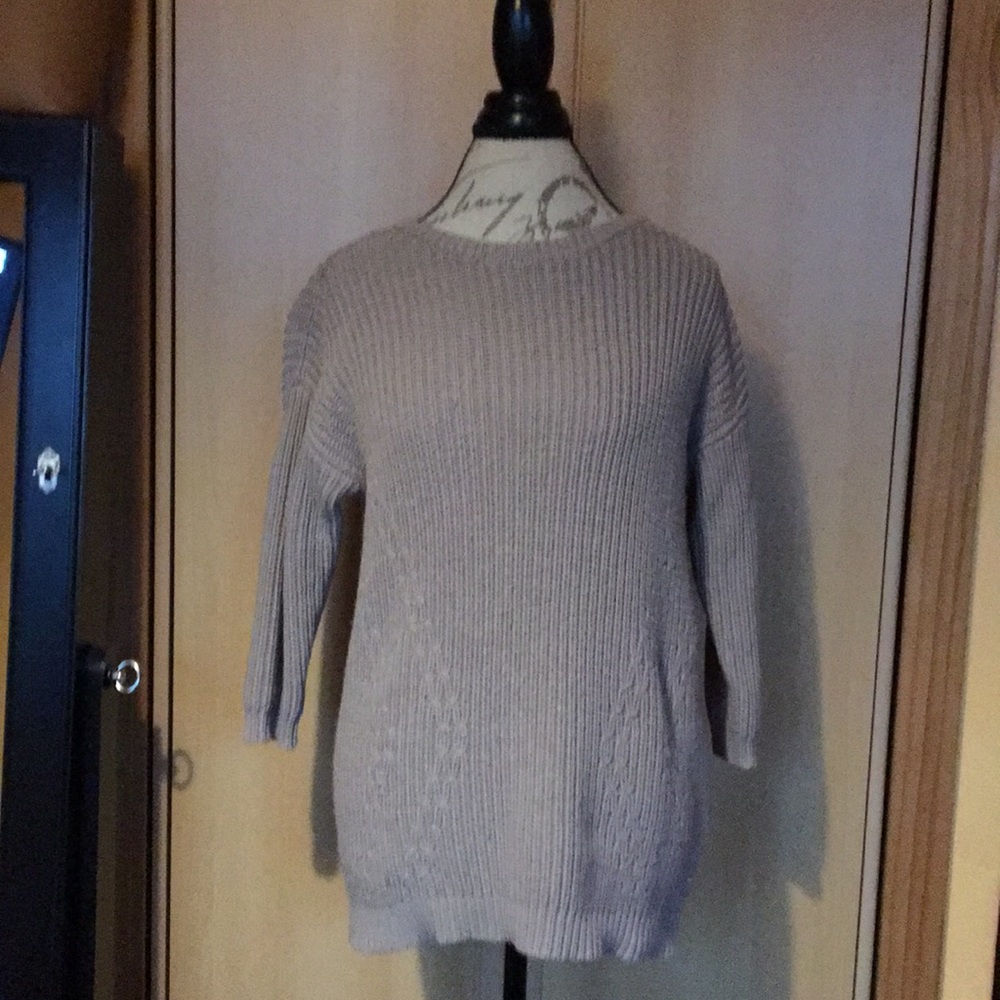 Forever 21 beige sweater size small